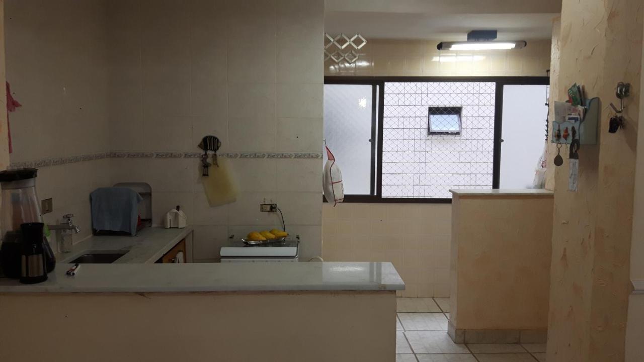 Apartamento no Guaujá/SP, c/ 2 q., 72 m2. Uma vaga na garagem Guarujá Esterno foto